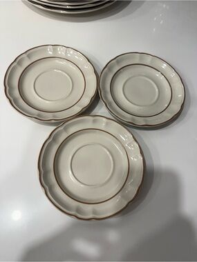 CORDELLA Burnet collection stoneware hand decorated Japan small tea plates (3)